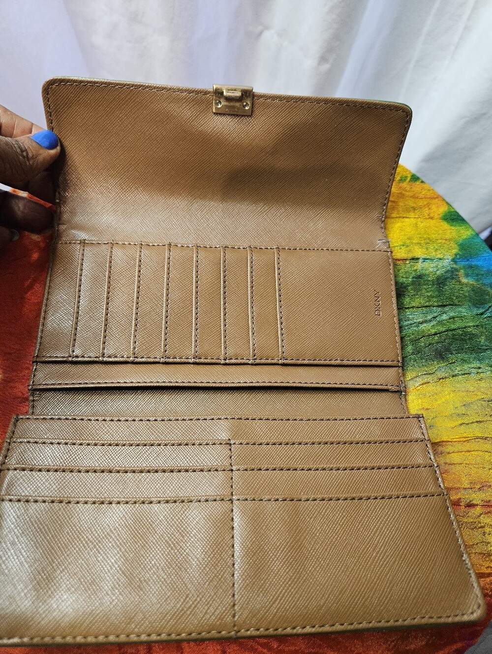 DKNY Vintage Green Pebbled Leather Snap-Flap Wallet With Minor Imperfections - Picture 5 of 11